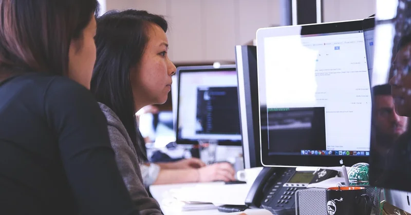 What is the 80/20 rule for startups?